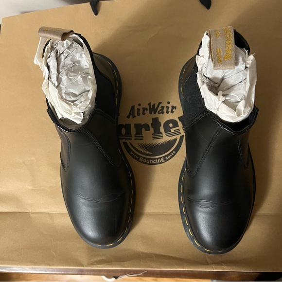 Vegan Dr.Martens Chelsea Boots UK 5 / US Men’s 6 / US Women’s 7 / EU 38 - Picture 6 of 12
